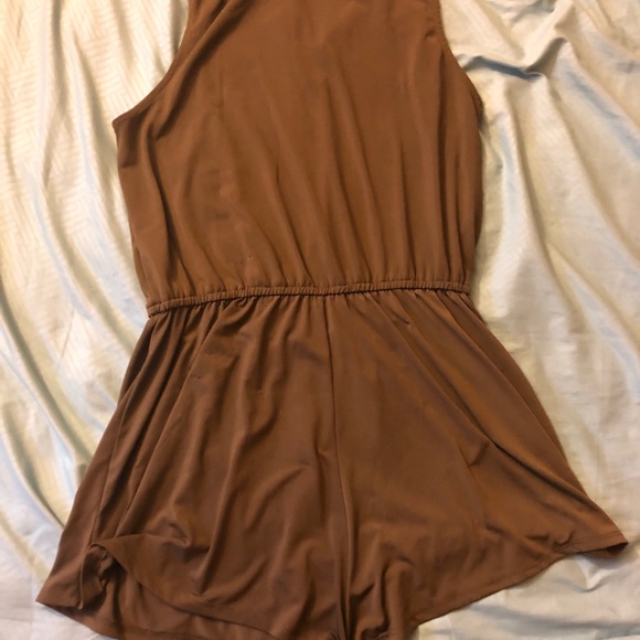 Olive green Romper - Picture 2 of 2